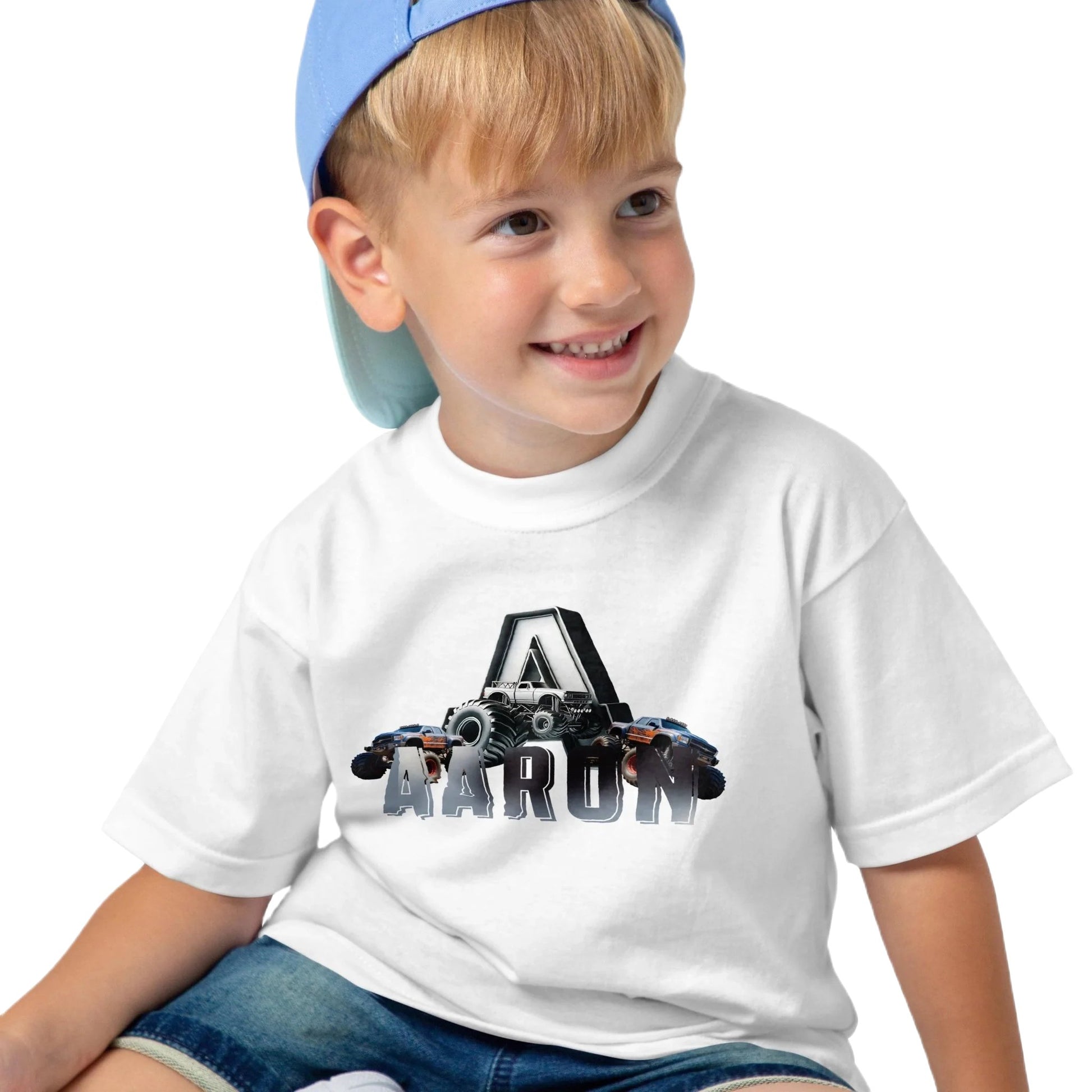 T shirt personnalisé pour enfants - Camion de course avec initiale et prenom - MiniLook